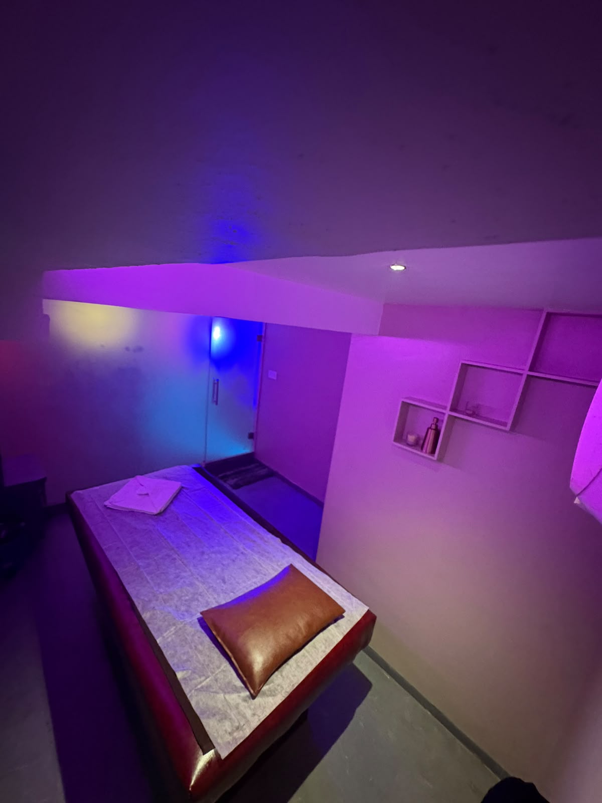 Blue Diamond Spa and Salon Gallery 11